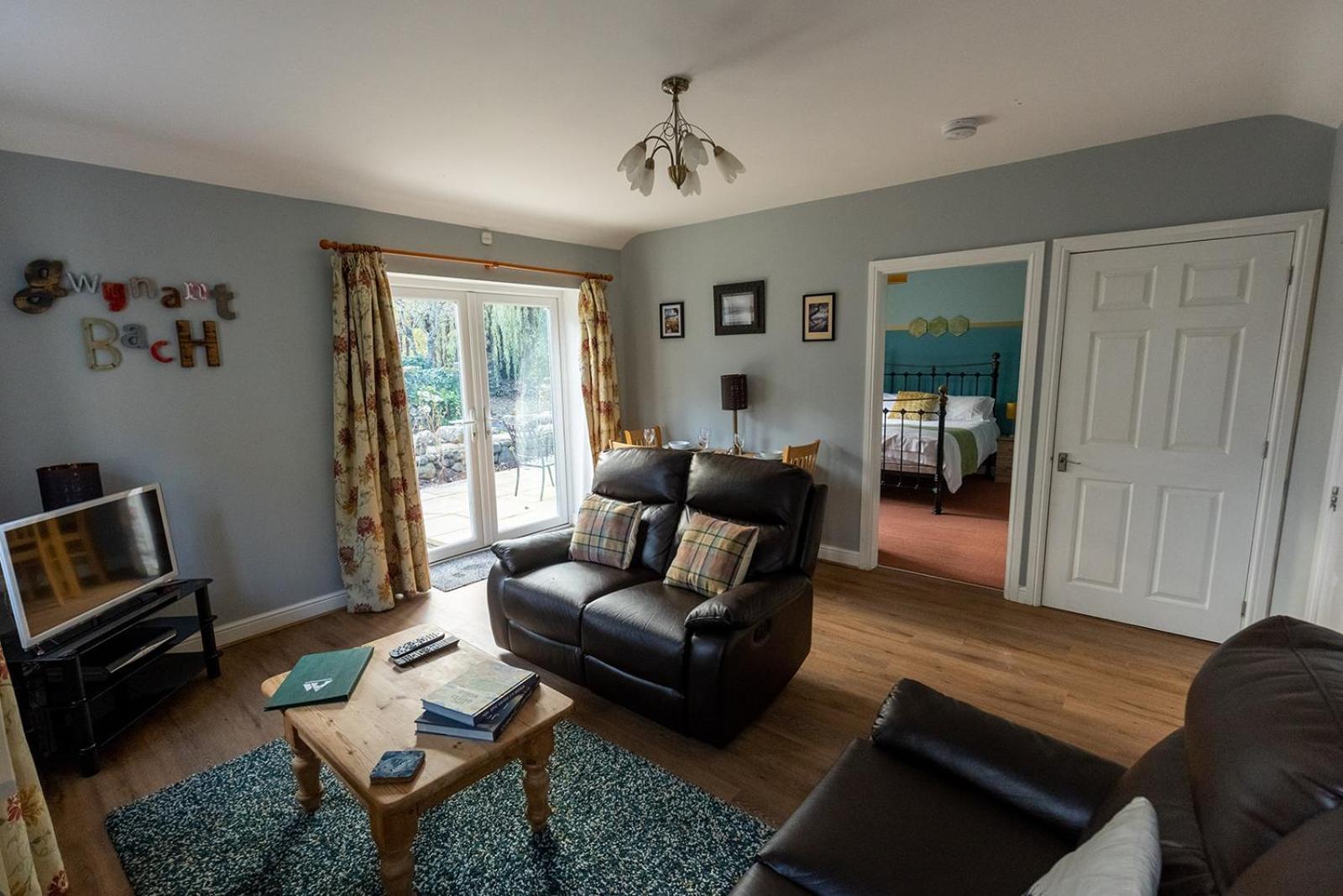 Gwynant Bach - Cosy 2 Bed Bungalow Cottage In Snowdonia National Park, Conwy, North Wales Bagian luar foto